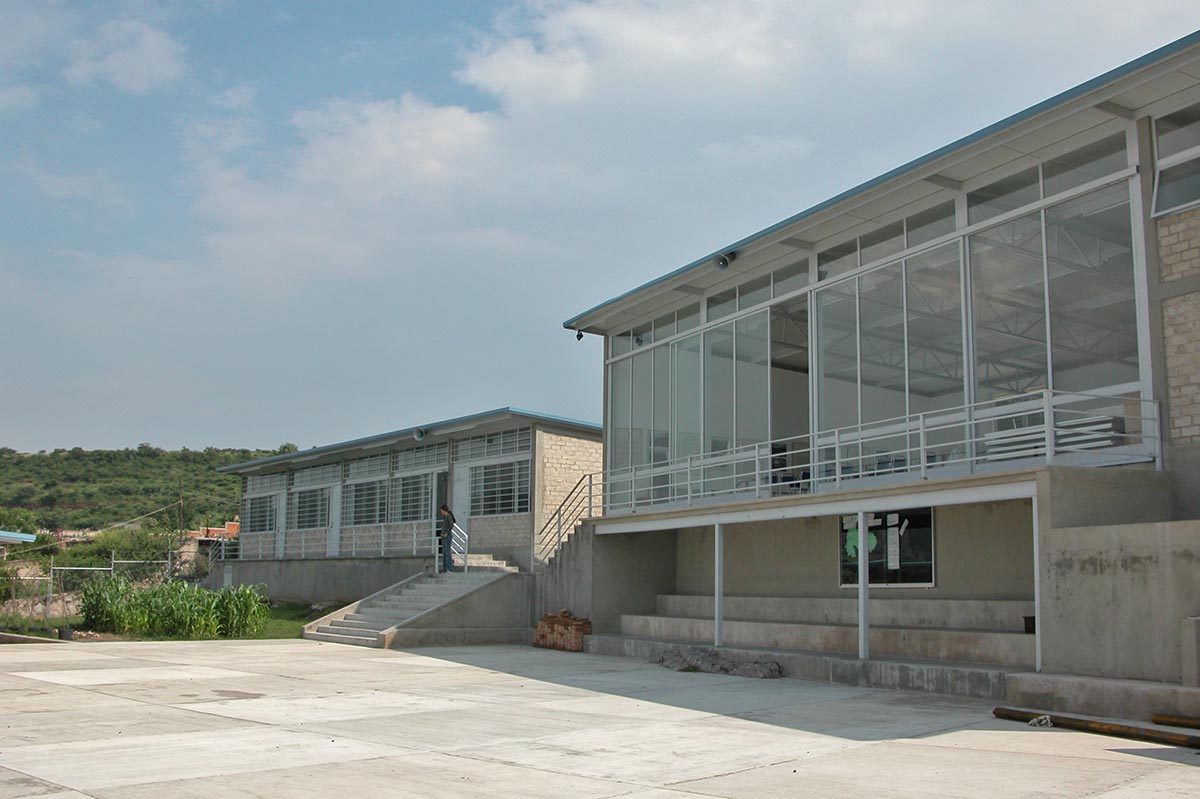 Centro Educativo La Barranca, 2001 - 2002 : Francisco Ugarte