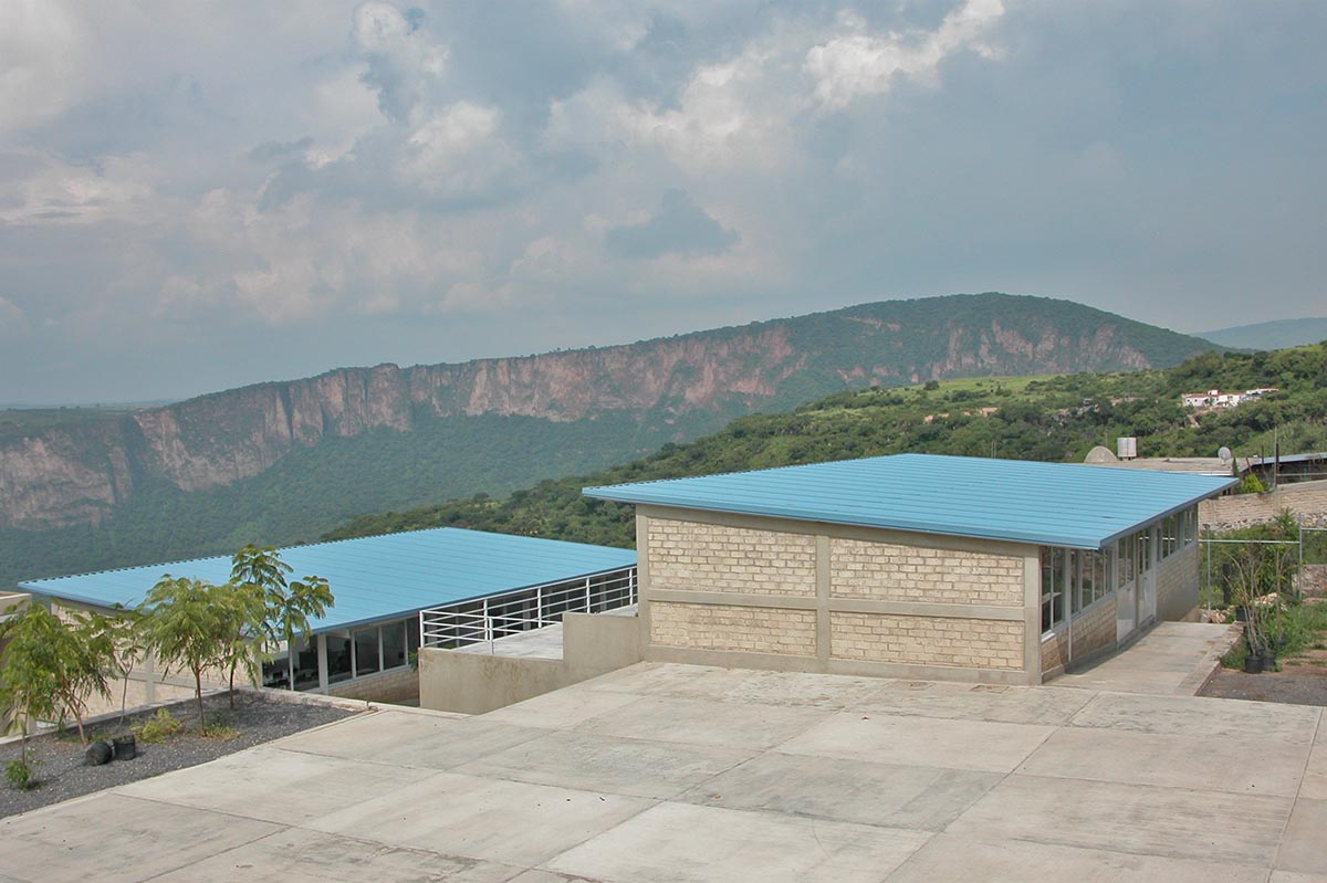 Centro Educativo La Barranca, 2001 - 2002 : Francisco Ugarte