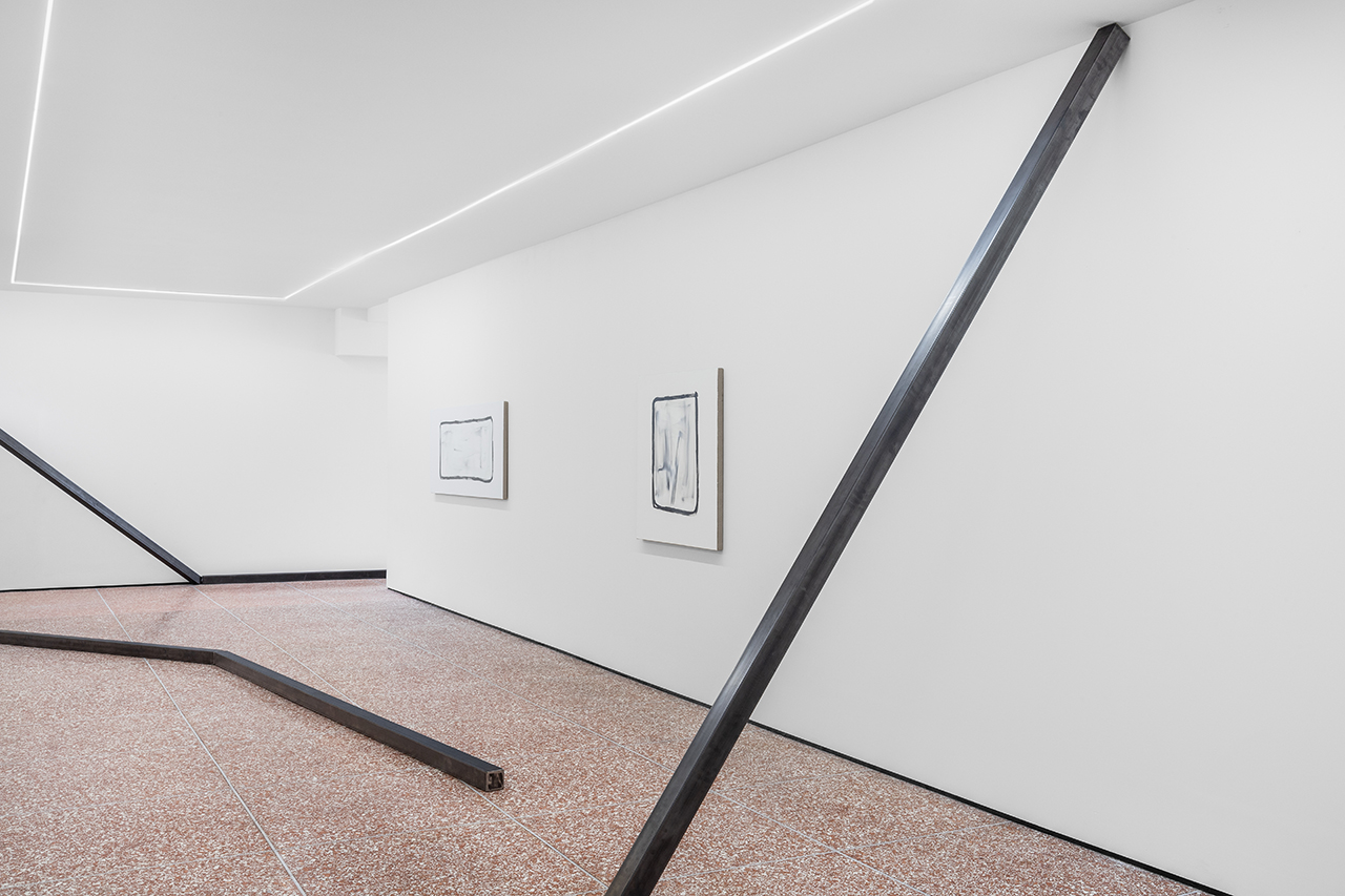 Amarillo casi Rojo, casi Azul : Francisco Ugarte