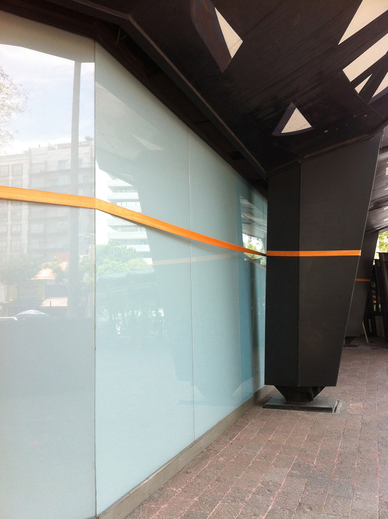 Intervención al Polyforum Siqueiros : Francisco Ugarte