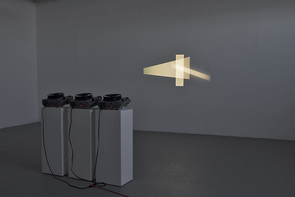 Sin título (Tres proyectores), 2010 : Francisco Ugarte