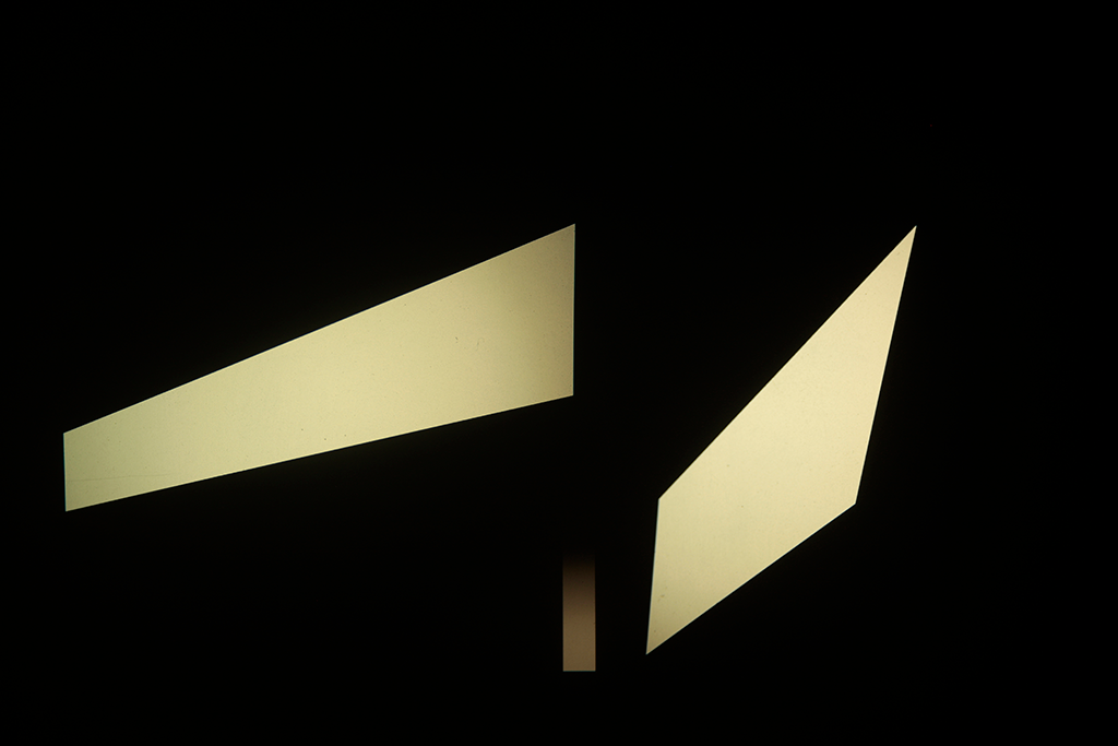 Sin título (tres proyectores, fotografías), 2013 : Francisco Ugarte