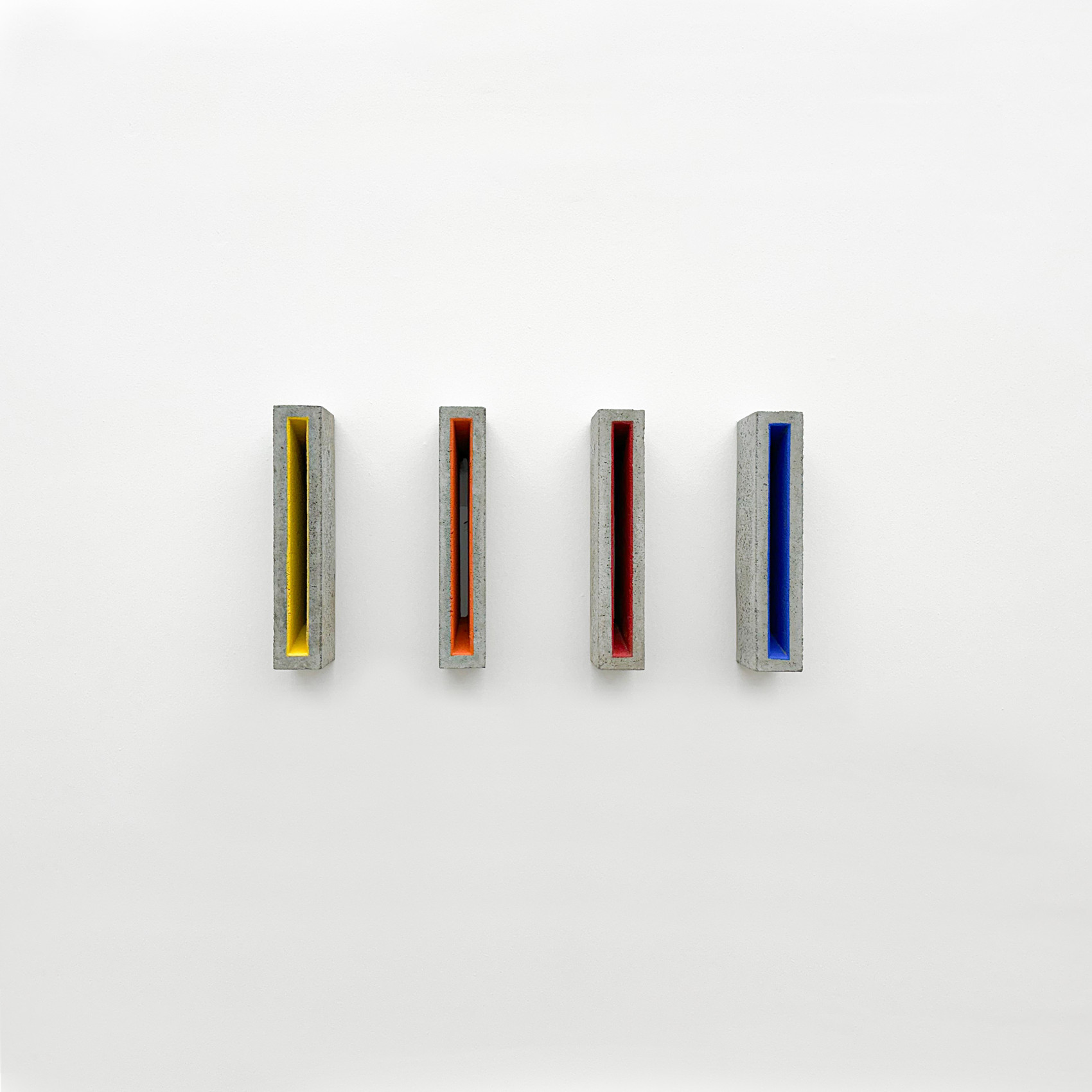 Cuatro celosía amarillo, naranja, rojo y azul, 2024 : Francisco Ugarte