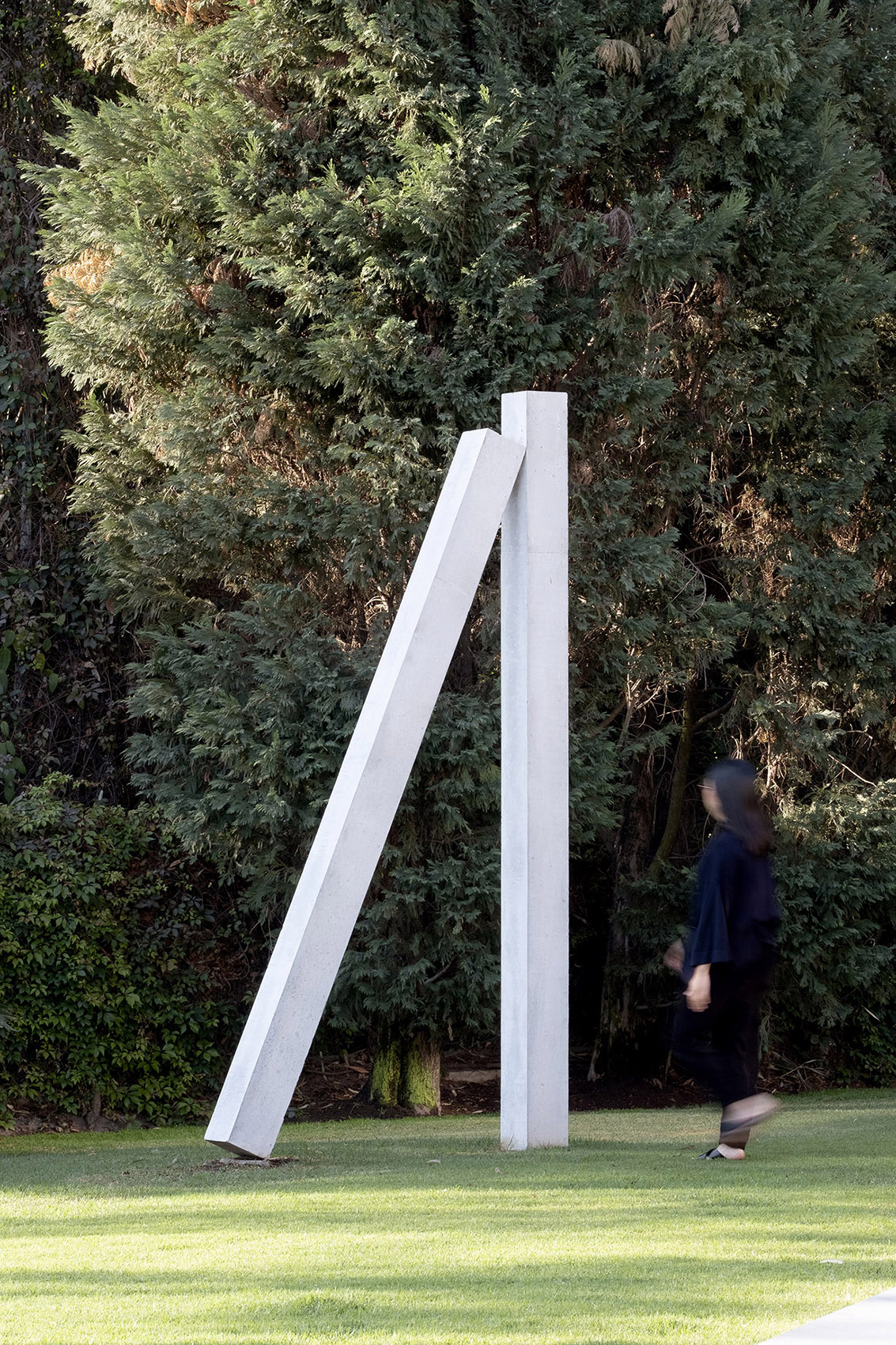 Dos monolitos de concreto de 20x20x130 cm cada uno, 2020 : Francisco Ugarte