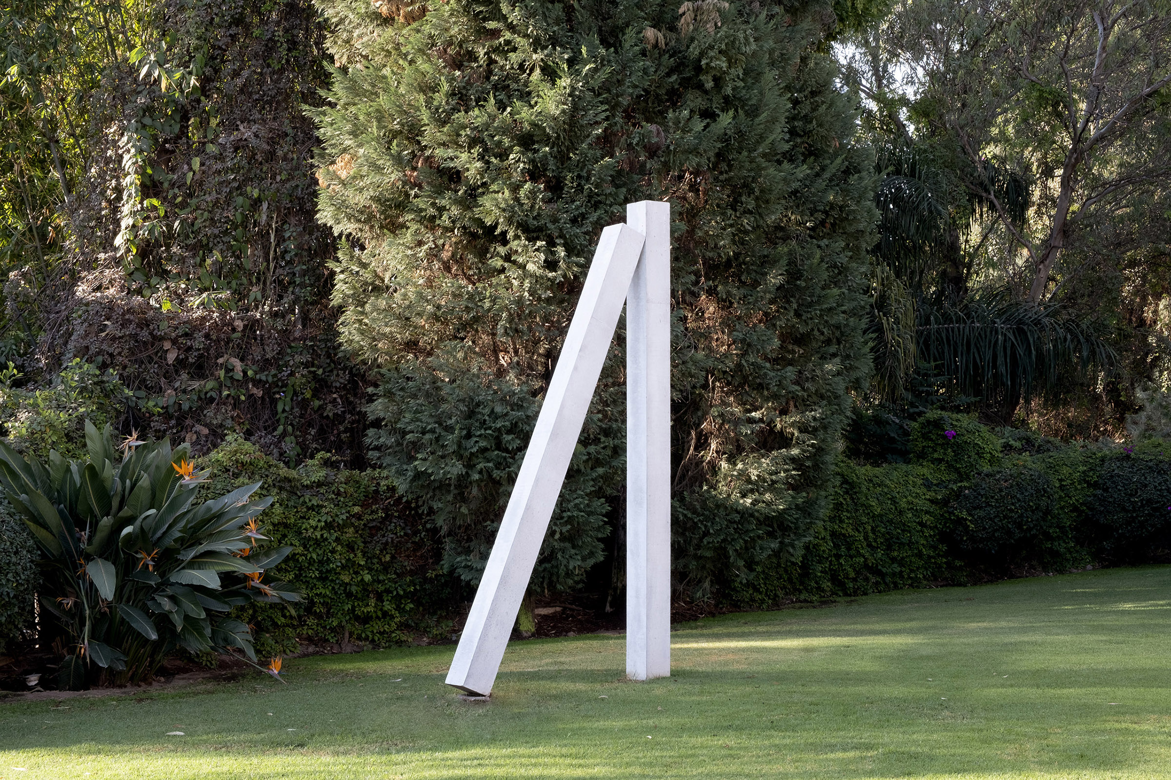 Dos monolitos de concreto de 20x20x130 cm cada uno, 2020 : Francisco Ugarte