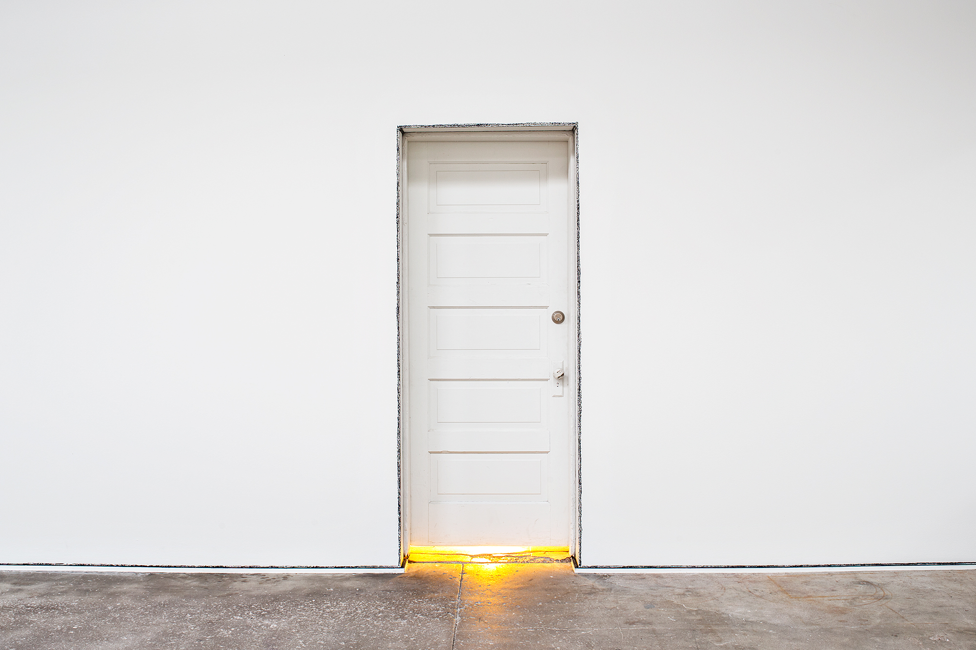 Sin título (Puerta y luz amarilla), 2016 : Francisco Ugarte